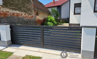 Plastificirane ograde – klizna vrata